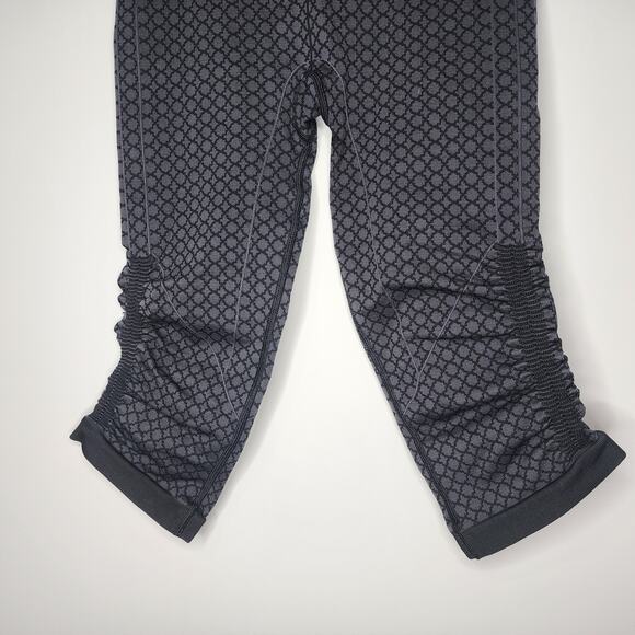 Lululemon In The Flow Crop Soul Geo Print Black Gray 6 - Picture 4 of 6